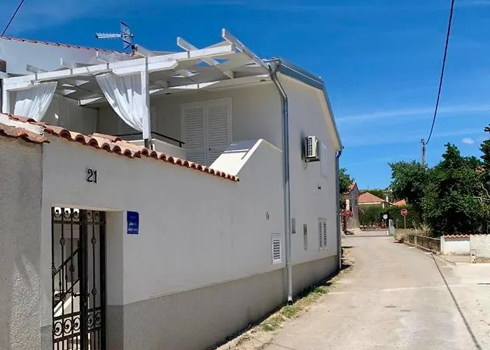 Casa Divna アパート