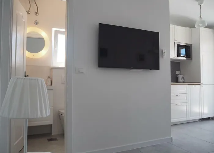 Casa Divna アパート トゥラニ